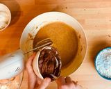 Foto del passaggio 2 della ricetta Cupcake Unicorno al Cioccolato ripieni di Nutella  e decorati con Crema al Burro Meringata