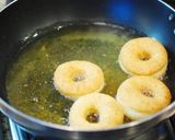 صورة لخطوة 2 من وصفة 🍩 دونات بالشوكولاتة 🍩