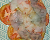 Foto del paso 3 de la receta: Carpaccio de pera, gambas y tomate