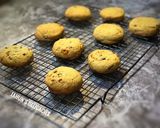 A picture of step 5 of Raisin Cookies.