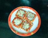 ब्रेड पिज़्ज़ा (bread pizza recipe in Hindi) रेसिपी चरण 3 फोटो