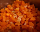 Foto del paso 3 de la receta: Crema de zanahoria y cilantro