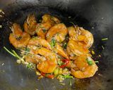 Foto langkah ke 4 dari resep Thai Lemongrass prawn ~ udang serai thailand.