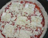 Foto langkah ke 4 dari resep Pizza Oven Empuk Dengan Crust Garing.