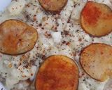 A picture of step 3 of Homemade Potato chips Parantha pizza.