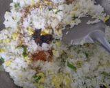 Foto langkah ke 7 dari resep Nasi Goreng Daun Bawang.