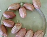 A picture of step 3 of Besan peanuts beans pizza.