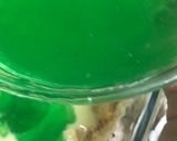 A picture of step 6 of Creamy jelly custard.