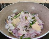 A picture of step 3 of Andhra chicken.