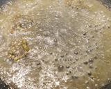 A picture of step 3 of Chicken Breast with Green Peppercorn Sauce.