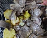 Foto langkah ke 2 dari resep Semur Lidah Sapi.