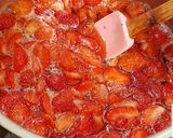 Foto langkah ke 4 dari resep Selai Stroberi.