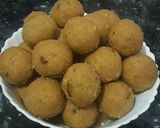 बेसन और सूजी के लड्डू (Besan aur suji ke ladoo recipe in hindi) रेसिपी चरण 4 फोटो