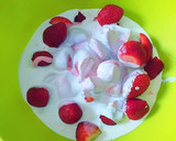 Foto del paso 2 de la receta: Helado de fresas casero con yogur griego de toffee