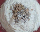 Foto del paso 2 de la receta: Pan casero con chicharrón