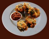A picture of step 4 of Cheese Stuffed Mushroom Pakora.