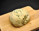 Foto del paso 1 de la receta: Pizza de salmón con salsa pesto