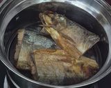 Foto langkah ke 1 dari resep Bandeng Presto Bumbu Kecap.
