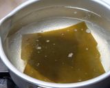 A picture of step 3 of Homemade Dashi Stock (合わせだし).