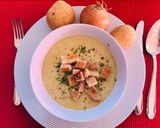 Póréhagymás burgonyakrémleves recept fázis 4 fotója