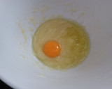 Foto del paso 2 de la receta: Magdalenas de queso y miel