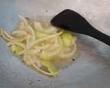 Foto langkah ke 2 dari resep Kerang Hijau Saus Padang.