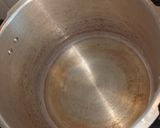 A picture of step 1 of Beef stew.