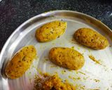 सूजी रोल विथ आलू स्टफिंग (suji roll with aloo stuffing recipe in HIndi) रेसिपी चरण 4 फोटो