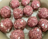 Foto do passo 2 de Bolinho de carne assado