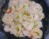 Foto langkah ke 5 dari resep Seblak Cobek / Coet.