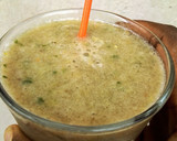 A picture of step 5 of Banacucumber smoothie.