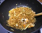 Foto langkah ke 2 dari resep Mie Pecel.