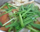 Hình bước làm 1 của món Canh nấm bào ngư nấu hẹ đậu hũ chay