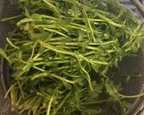 Hình bước làm 1 của món Cháo cá lóc mix đậu lăng xanh đỏ 😅
