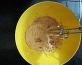 A picture of step 2 of Pumpkin cupcakes.