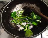 Foto langkah ke 4 dari resep Cumi asin tahu cabai hijau.