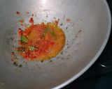 Foto langkah ke 3 dari resep Tumis oncom.