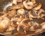 A picture of step 3 of Penne ai funghi (Penne in Mushroom Sauce).