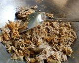 Foto langkah ke 1 dari resep Nasi Krawu Gresik Sederhana.
