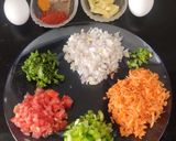 சீஸி வெஜிடபிள் ஆம்லெட் (Cheesy Vegetable Omelette recipe in tamil) ரெசிபி ஸ்டேப் 1 புகைப்படம்