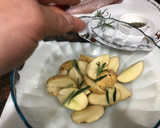 Foto del paso 4 de la receta: Rape con verduras a la provenzal y patatas a las finas hierbas