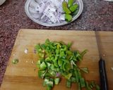 A picture of step 2 of Chicken Kung Pao.
