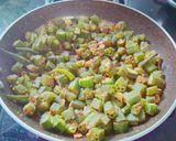 A picture of step 3 of Basen bhindi fry.