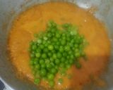 A picture of step 4 of Matar paneer masala.