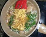 Foto langkah ke 5 dari resep Seblak Kerupuk dan Mie.