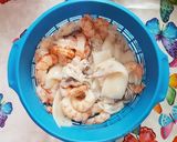 Foto del paso 1 de la receta Calamares salteados con gambas 🍤🍤
