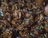 Foto langkah ke 5 dari resep Sus kering coklat.