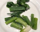 Foto langkah ke 3 dari resep Lemongrass-garlic Beef Stirfry.