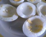 Foto del paso 1 de la receta: Huevos rellenos