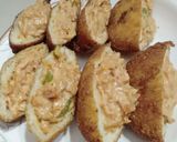 A picture of step 9 of Chicken tandoori pockets.